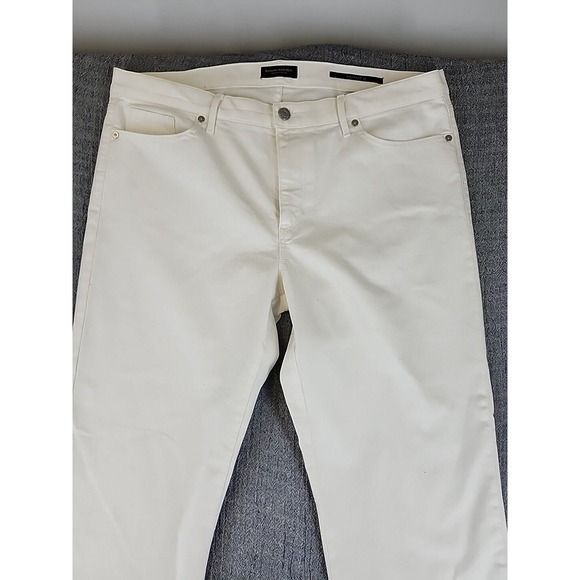 Banana Republic Denim - Banana Republic Girlfriend Jean Womens 33 White High Rise Skinny Denim Casual